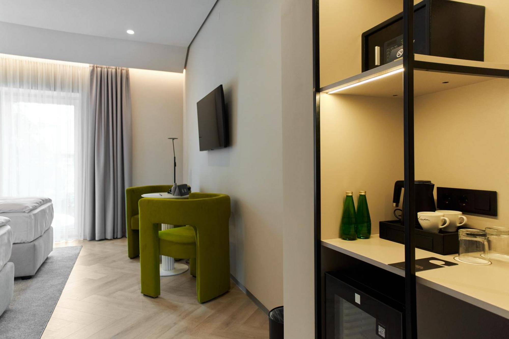 Hotel Laudon อุชโฮรอด ภายนอก รูปภาพ